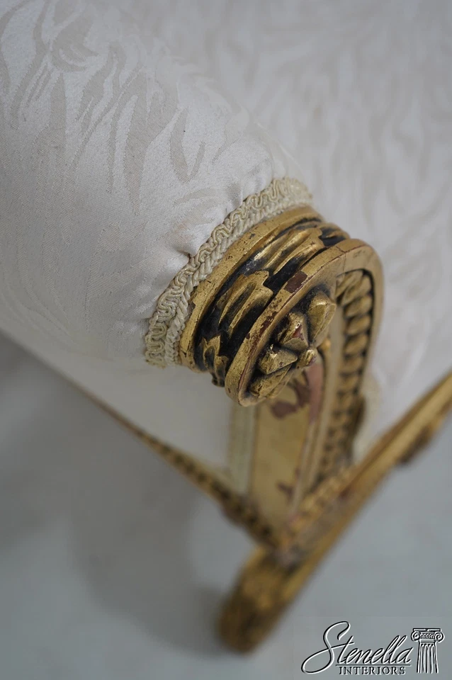 F65873: Banco tallado francés Luis XIV acabado dorado Foto 4 de 4