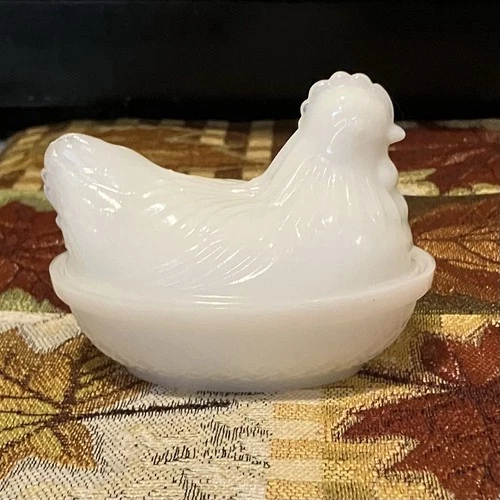 Hen on Nest Hazel Atlas White Milk Glass  1940s