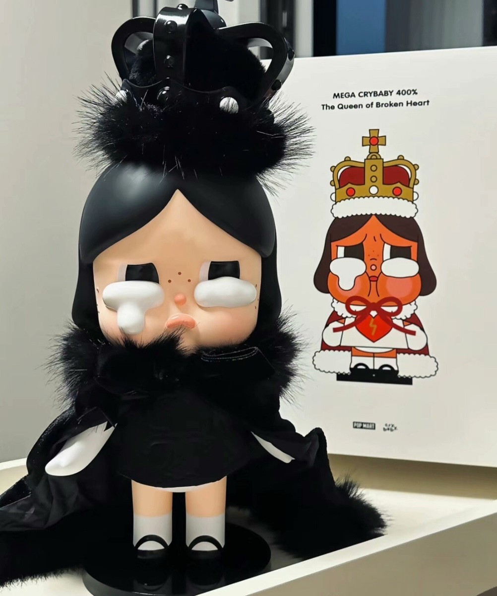 Popmart Mega Crybaby 400% Heartbreak Queen Figure Special Popmart Mega Crybaby 400% Heartbreak Queen Figure Special