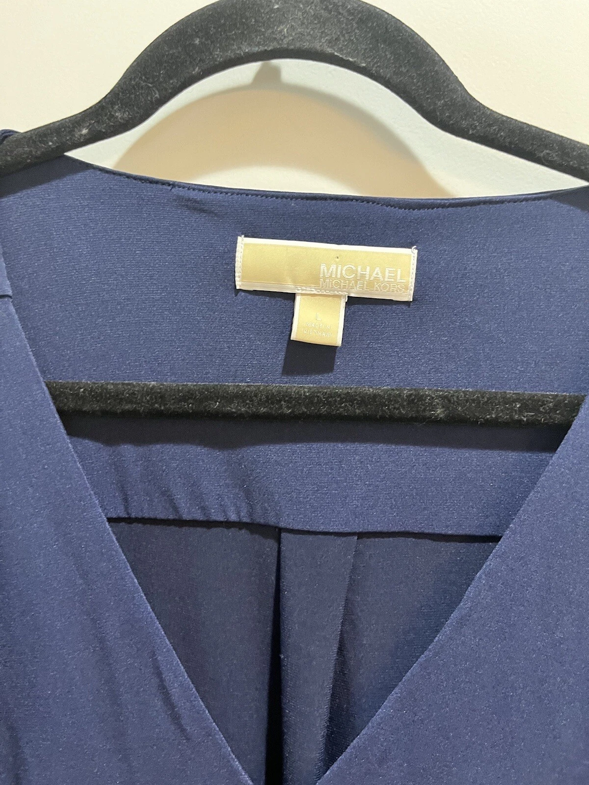 Abito Michael Kors scollo a V manica orlo con volant blu navy grande da ascella ad ascella 20"