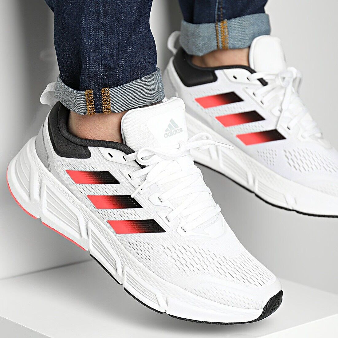 NEW Mens ADIDAS Questar Cushioned Running Shoes GZ0626 White NEW Mens ADIDAS Questar Cushioned Running Shoes GZ0626 White