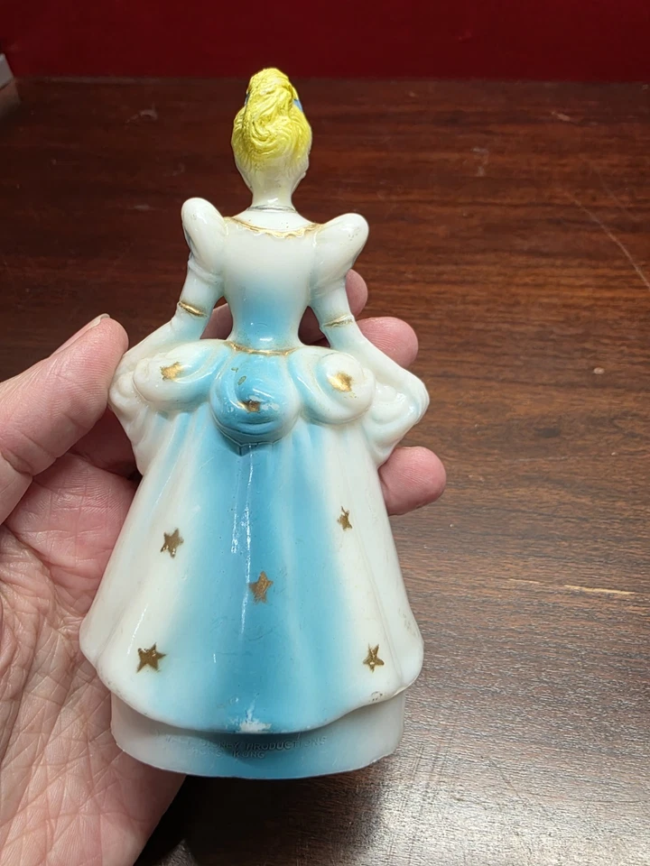винтажная жесткая пластиковая фигурка Золушки от Walt Disney середина 20 века 50-60-е - Изображение 2 из 4
