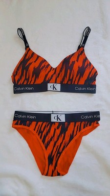  Calvin Klein vintage 1996 lingerie, size small, black with red, set 