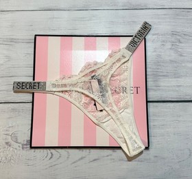 Victoria's Secret Shine Strap Wicked Bra Garter Thong Set Very Sexy Lace White