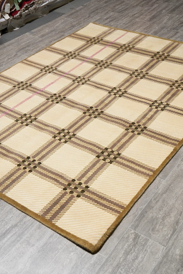 5.9 X 7.9 Contemporary Carpet #F-4418 - Image 4 of 4