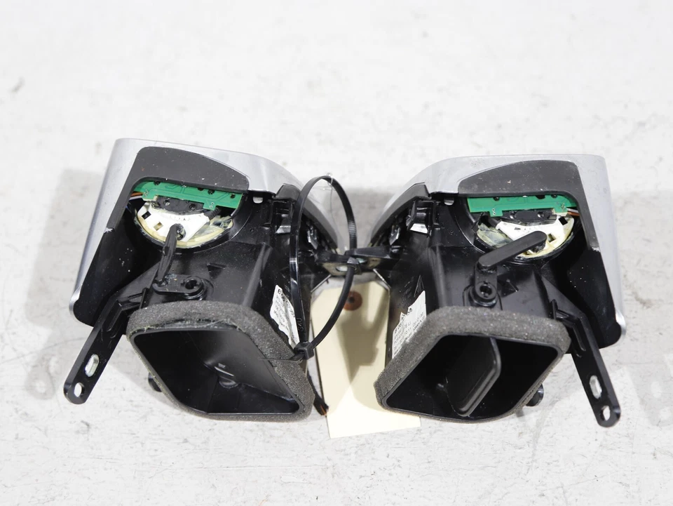 2010-2016 Porsche Panamera 970 2 piezas rejilla de ventilación izquierda y derecha OEM?? Foto 3 de 4