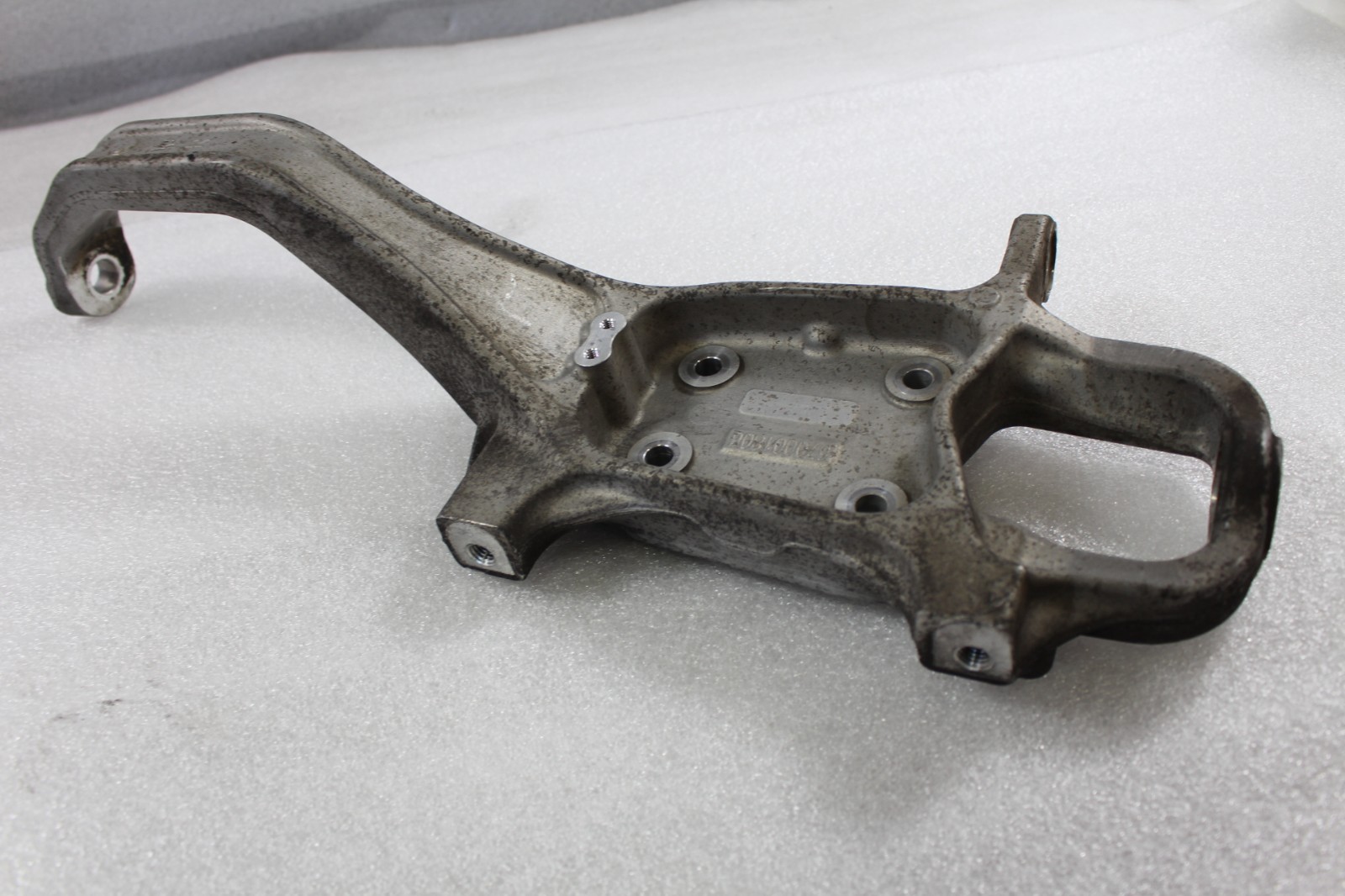 Maserati Quattroporte, Ghibli, RH, Front Spindle Knuckle, 2WD, Used, 670001806