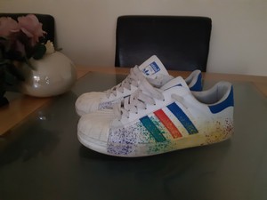 adidas superstar peacock