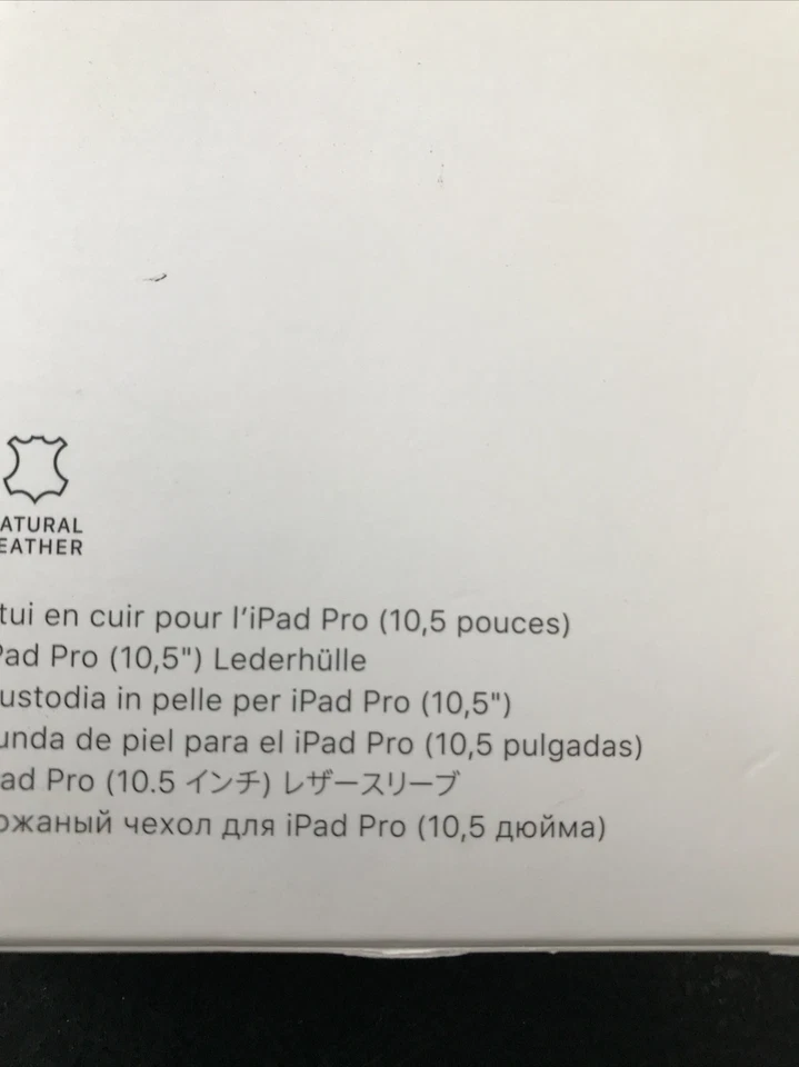 Apple Leather smart cover for iPad Pro 10.5" Black - MPU62ZM/A Retail Box - Image 4 of 4