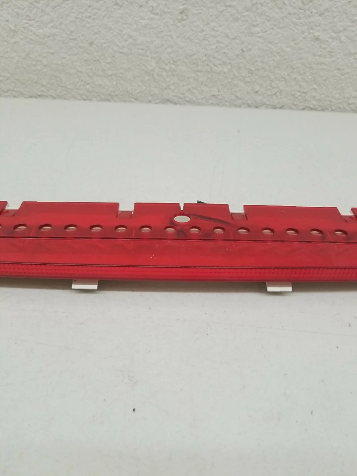 04 - 10 Tercera luz de freno Audi A8L S8 Quattro Evitación 4E0945097 - Usado OEM Foto 3 de 4