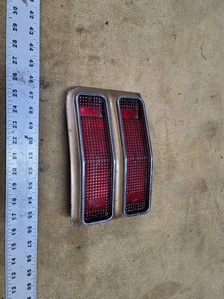 Pontiac Catalina 1967 67 Station Wagon juego de bisel de luz trasera izquierda izquierda OEM Foto 3 de 4