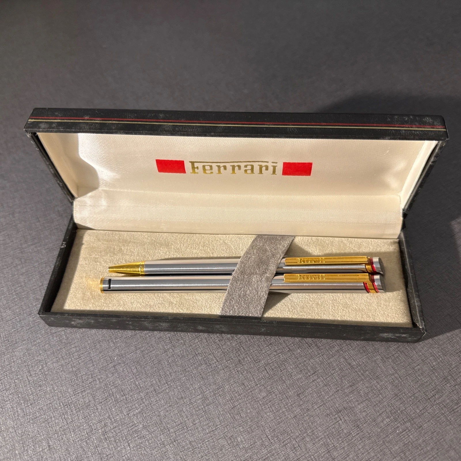 Boîte Avec Deux Stylos Ferrari Formula