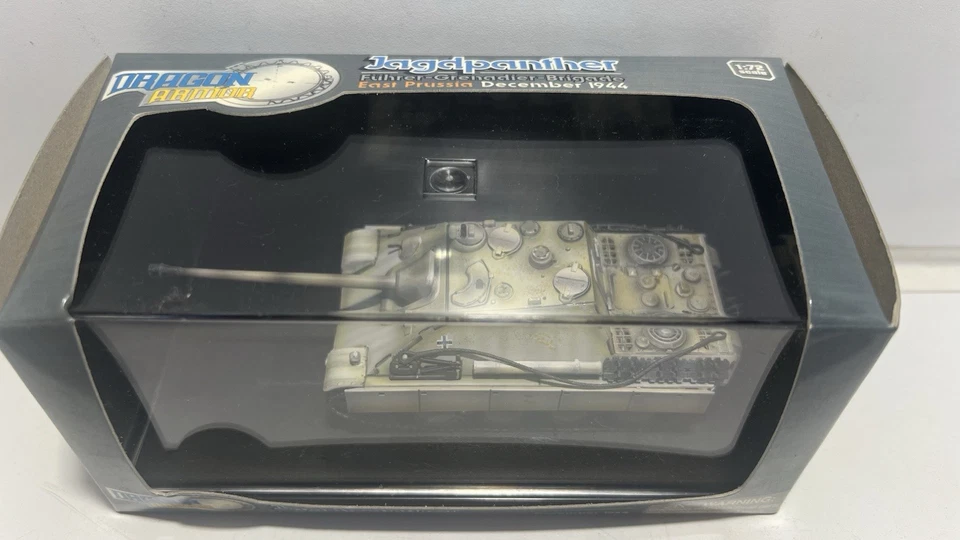 Dragon Armor 1:72 Jagdpanther Fürher-Grenadier-Brigade, East Prussia, Dec 1944 - Image 2 of 4