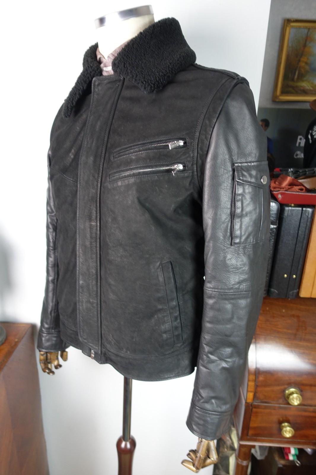 £1300 HUGO BOSS MOST RECENT AVIATOR L REAL SHEARLING COLLAR BOMBER JACKET LARGE thumbnail 4