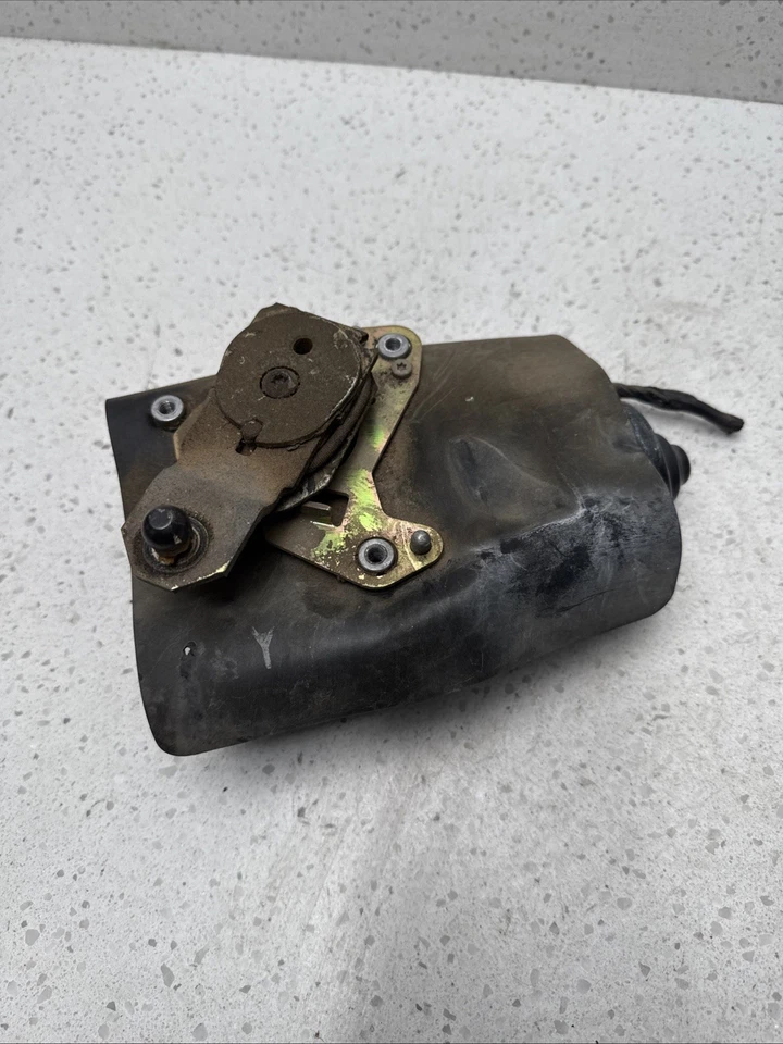 97-04 Chevy Corvette C5 WINDSHIELD WIPER TRANSMISSION LINKAGE W/ MOTOR OEM - Image 4 of 4