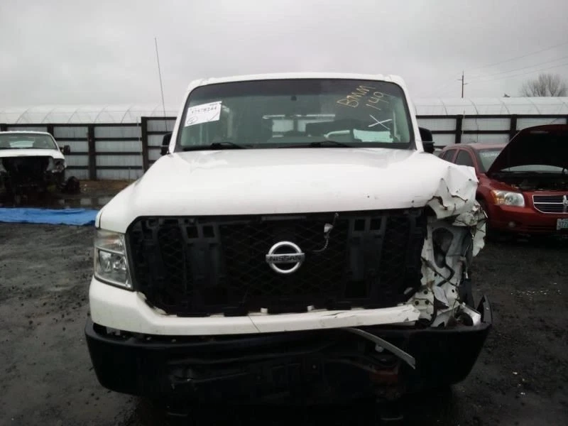 NV2500 2014 Door Handle Interior 23885673 - Изображение 3 из 4