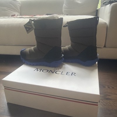 Moncler Forest Green Gore-Tex Boots Size 8 Mens