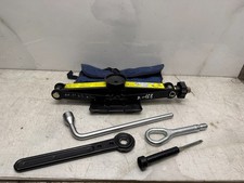 Mercedes W168 Wagenheber Bordwerkzeug A1685830415 A 168 583 04 15 Mercedes W168 Wagenheber Bordwerkzeug A1685830415 A 168 583 04 15