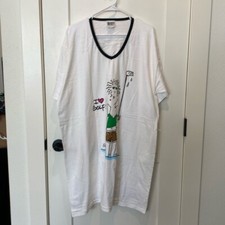 Emerson Street Ladies Gown. OS. White w/Black Trim. I Love Golf on Front.