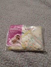 Chix By Dundee Slightly Irregular Stretch Ends Crib Sheet