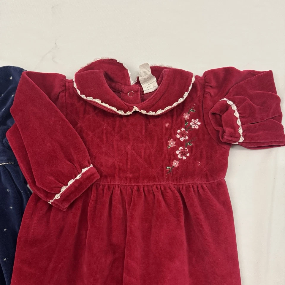 Mono Mameluco De Colección 9-12M Azul Rojo Terciopelo Terciopelo Healthtex Little Me Invierno Foto 2 de 4