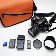 Fotocamera reflex digitale Nikon D80 con obiettivo Sigma 18-200mm testata buo...