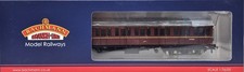Bachmann 34-630A MK1 Suburban 2nd Brake Coach M43226 Passengers BR Lined Maroon