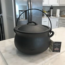 NEW - Smith & Clark 6QT Pre Seasoned Cast Iron Pot Cauldron 6 Quart Halloween
