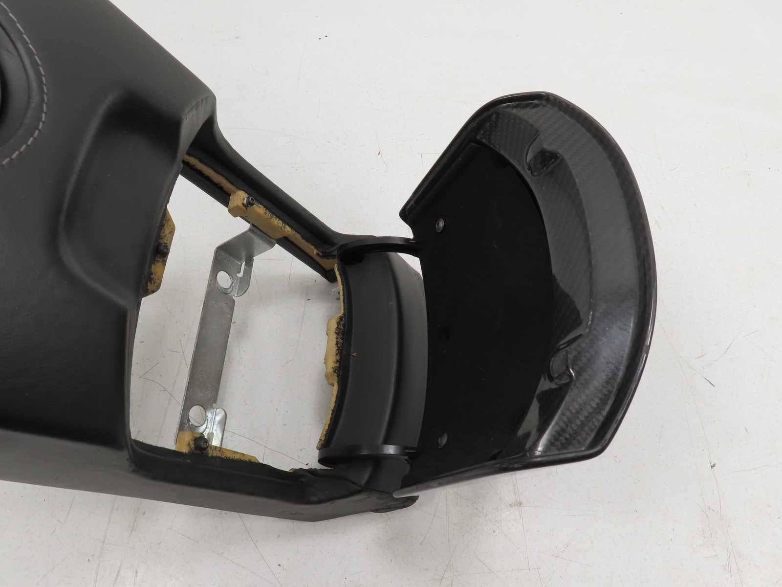 06 Lamborghini Gallardo #1310 Trim Center Console Armrest Carbon Fiber Assembly 