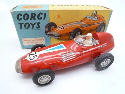 VINTAGE CORGI TOYS 150S VANWALL GP RACING CAR IN ORIGINAL BOX 1961
