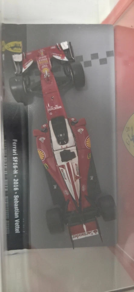 Ferrari  F1  SF16H   2016   S. Vettel   IXO  1:43 - Immagine 3 di 4