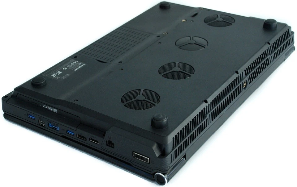 Clevo P570WM; 17.3"eDP 120Hz FHD; GTX 980M; i7-4960X; 32GB RAM; 2 TB HDD - Image 3 of 4