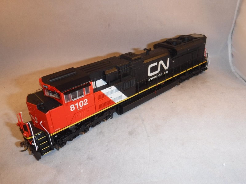 Athearn GENESIS HO CN EMD SD70ACe Wet #8102                DCC-Tsunami2 Sound