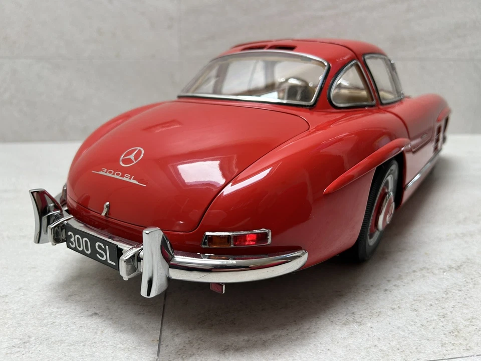 Ixo Collections Mercedes 300 SL 1/8 - Immagine 4 di 4