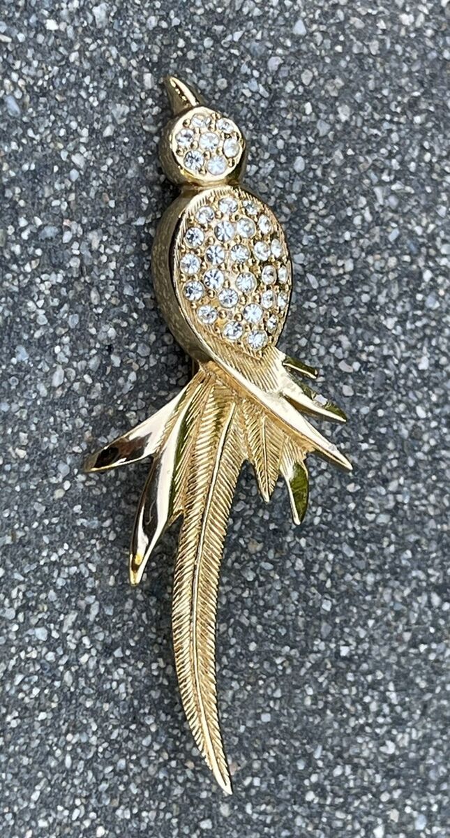 Vintage Christian Dior Gold Tone Crystal Bird Brooch Pin Vintage Christian Dior Gold Tone Crystal Bird Brooch Pin