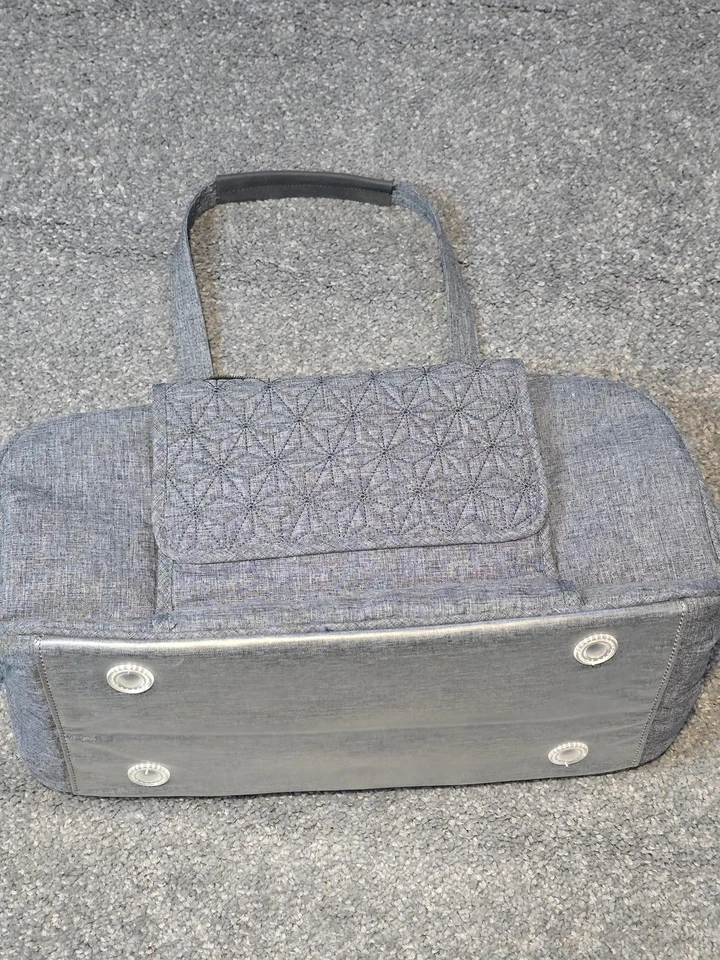 Lug Tugboat Weekender Duffel Bag Gray Quilted Travel Carry On Tote Organizer - Image 3 of 4