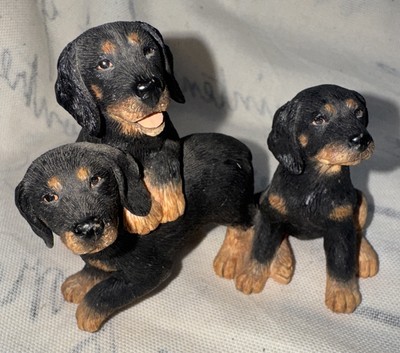 Border Fine Arts Three Doberman Pups figurine Dobermans model dog puppies pups