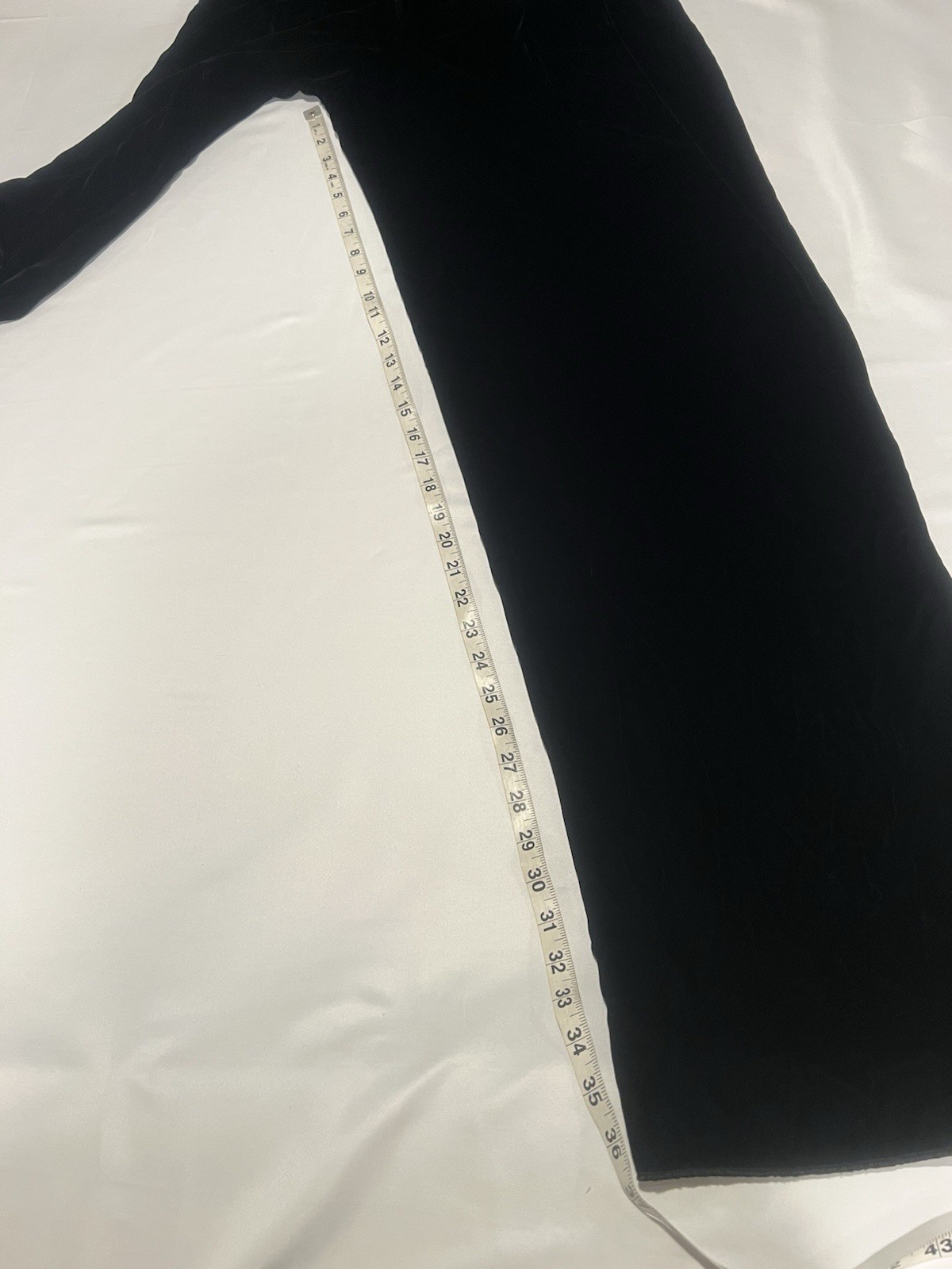 Pantalone uomo Saint Laurent gamba larga in velluto. 44 30. 2890€