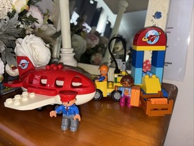 LEGO 10590 - DUPLO Town - Airport Building Set - 2015 - NEW