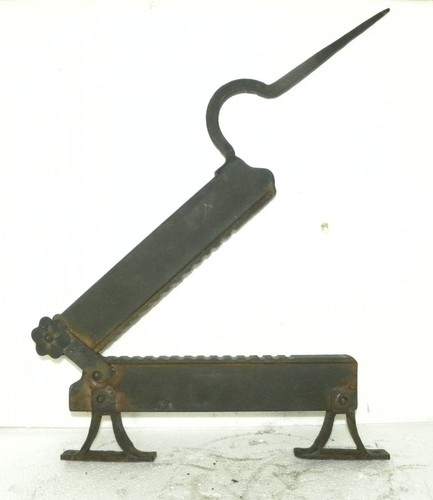 TORTURE DEVICE FINGURE CRUSHER ENEMY ATTACK PLANS STEEL
