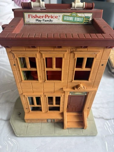 Fisher Price Little People Play Family Sesame Street House #938 Vintage 1974