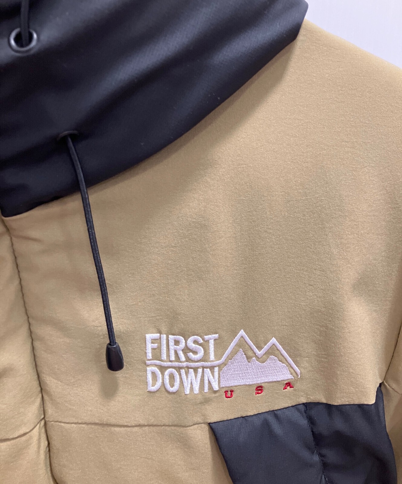 FIRST DOWN Panel Short Down Size: L Brown Men 203… - image 4