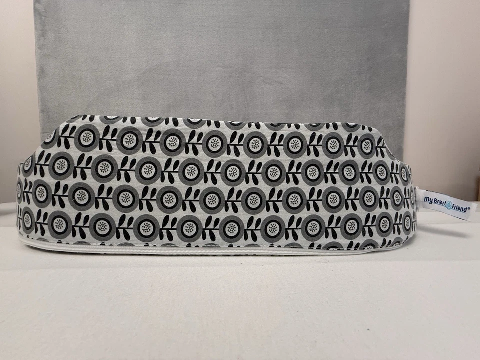 MY BREAST FRIEND Original Nursing Pillow, Black & White Poppy - Image 3 of 4