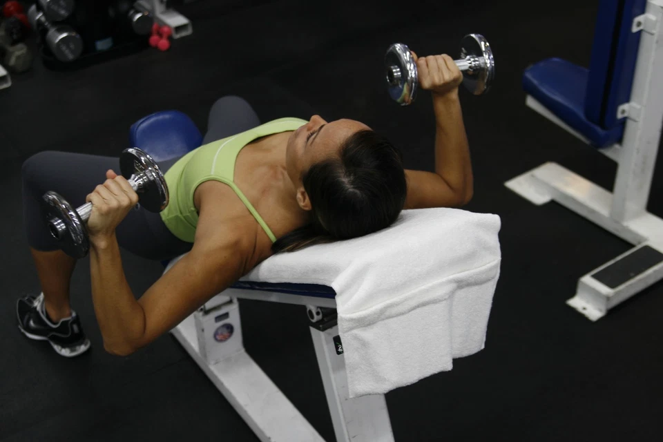 Toalla Deportiva con Bolsillos - Gimnasio Entrenamiento Yoga, para Llaves, Teléfono, Escuchar Bluetooth Foto 4 de 4