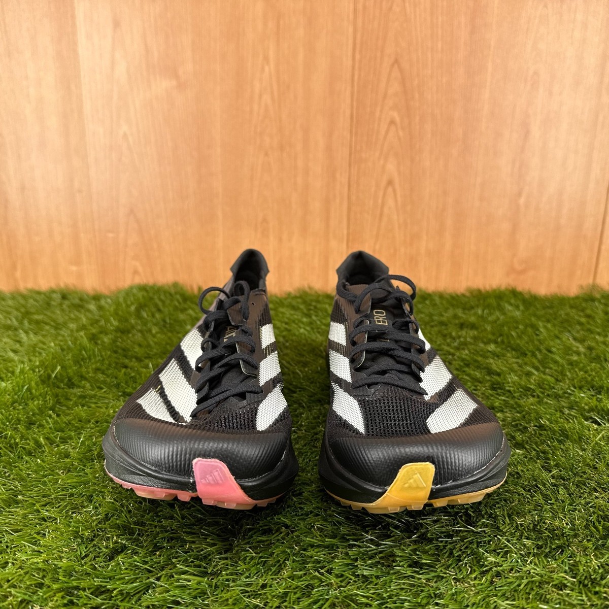 adidas Adizero Avanti IG9910 Men's 8 / Women's 9 Spikes NWOB Bag