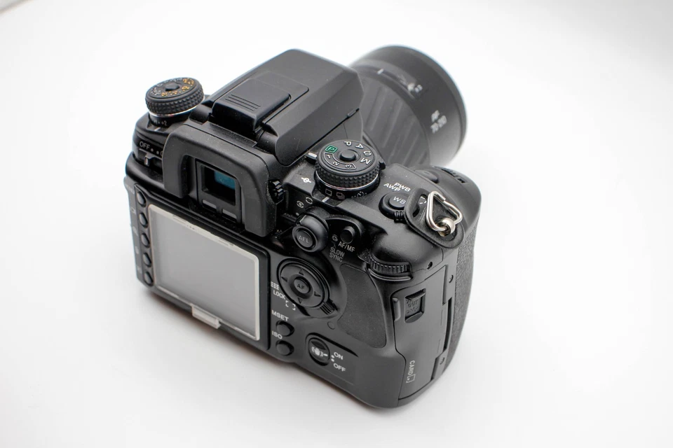 Konica Minolta MAXXUM 7D 6.1MP Digital SLR Camera w/70-210 AF zoom lens - TESTED - Image 3 of 4