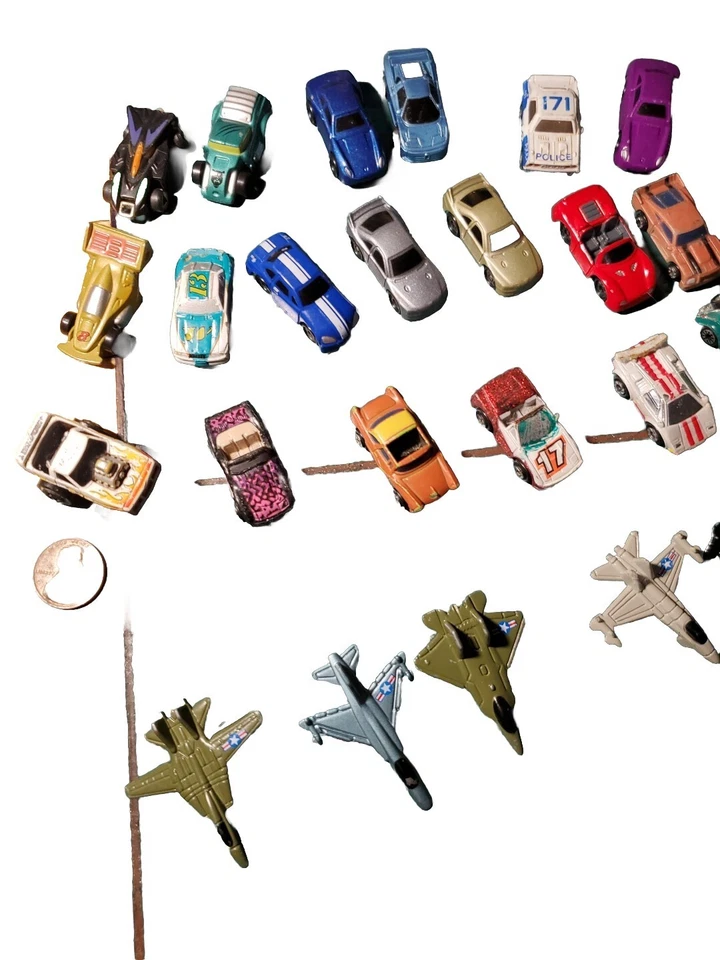 Lote De 24 Micro Máquinas Galoob De Colección ALGUNAS RARAS Y Aviones, Monster Truck Foto 2 de 4