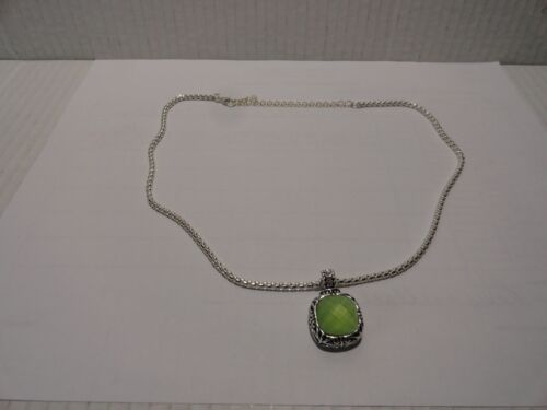 AVON SHB CATALINA PENDANT NECKLACE - PASTEL MINT FAUX STONE EXCELLENT CONDITION