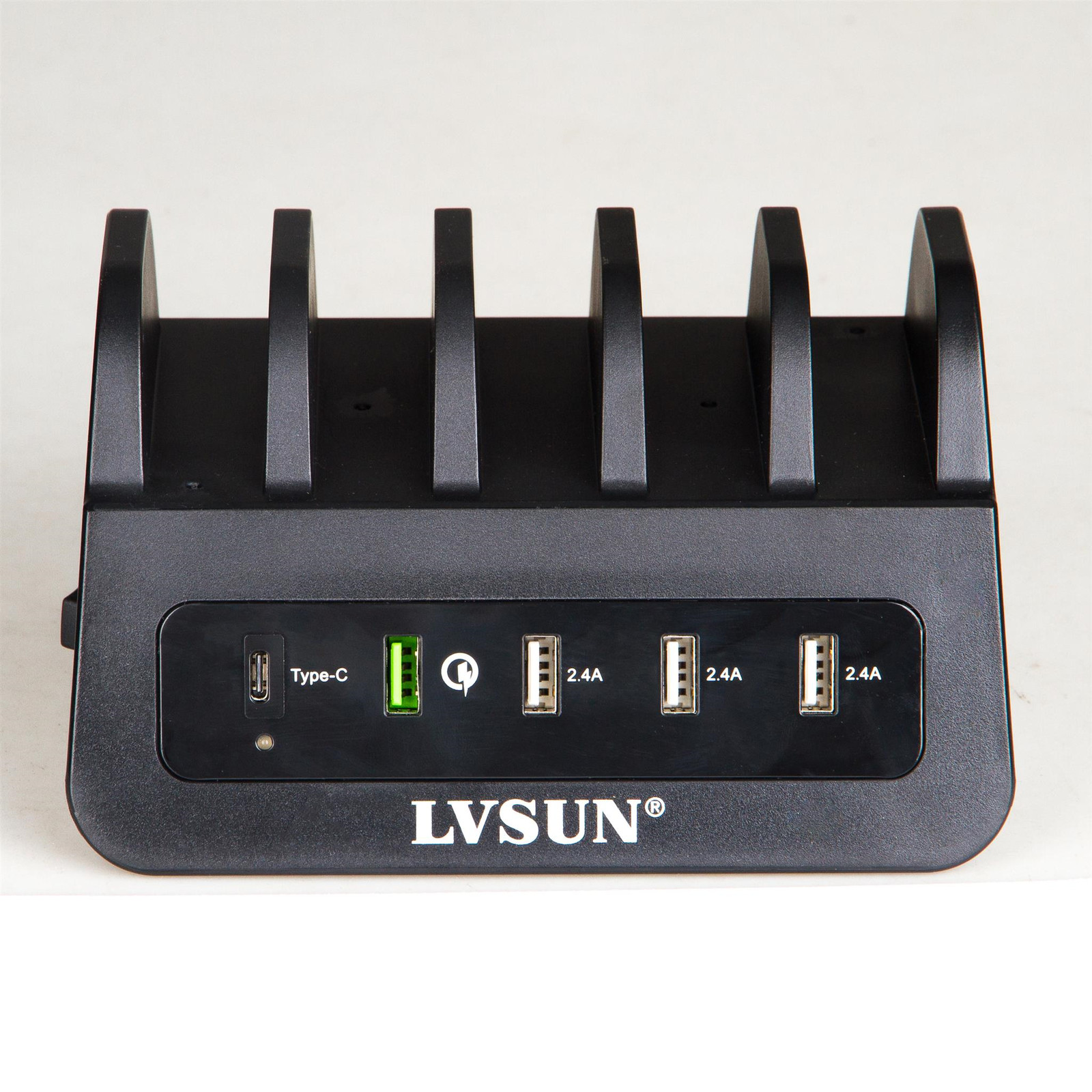 Multiprise USB 10 ports CS52QT pour recharger les smartphones de la famille