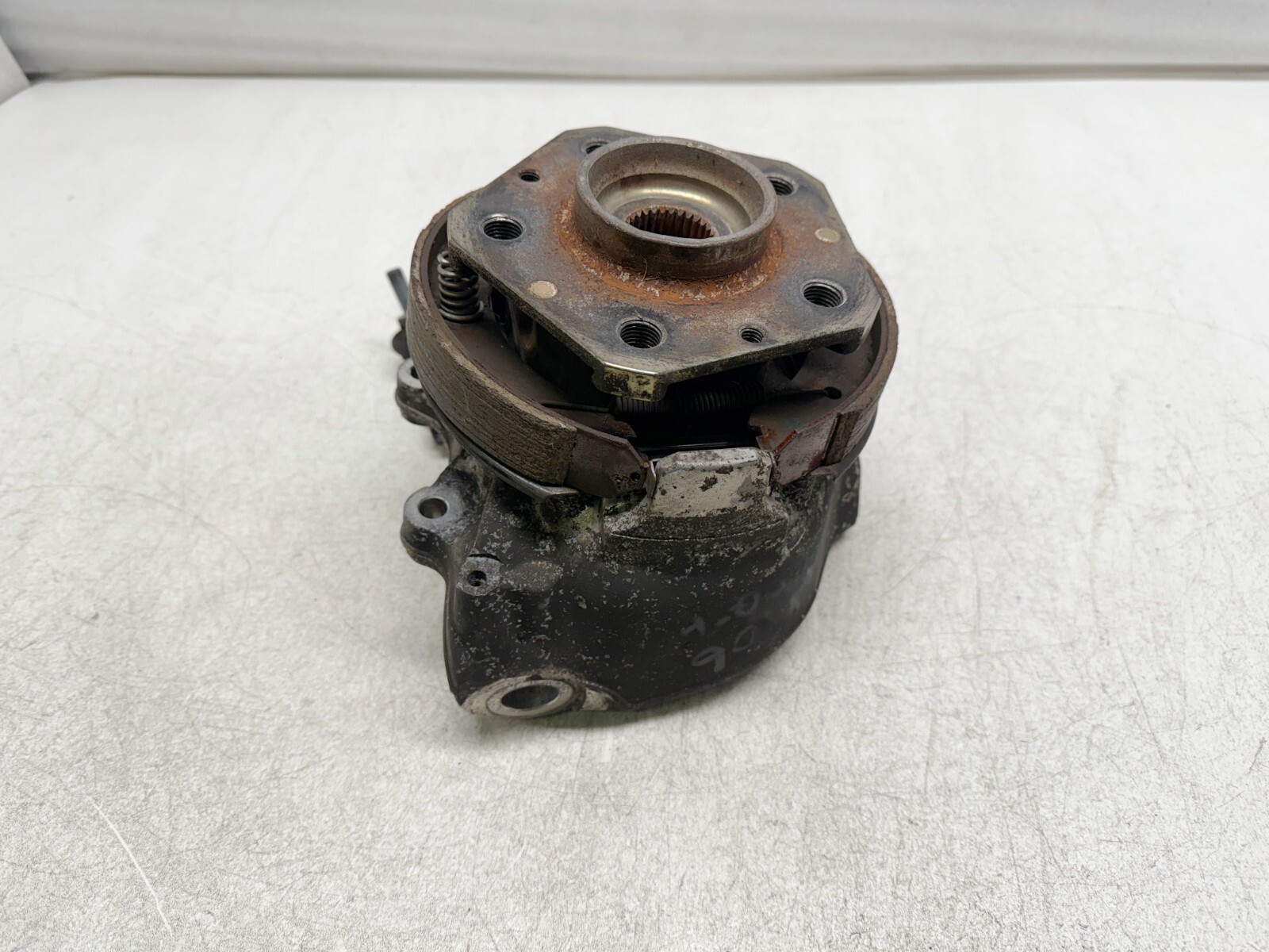 P41176 2003-2012 Maserati Quattroporte M139 Rear Spindle Knuckle Hub RH 216246